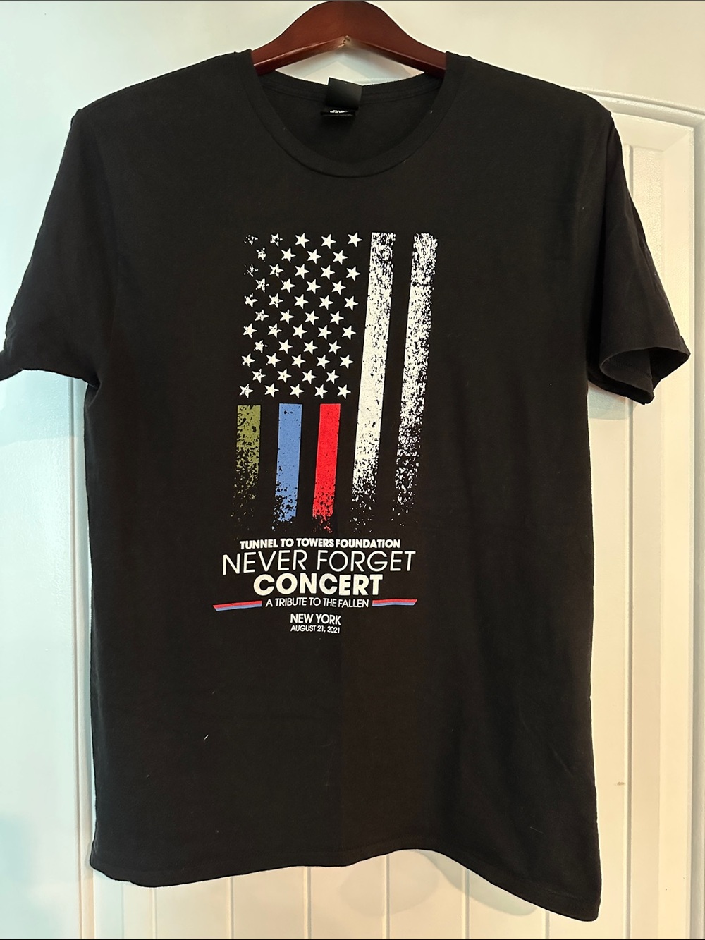 Tunnel to Towers Foundation Never Forget Concert Graphic Tee